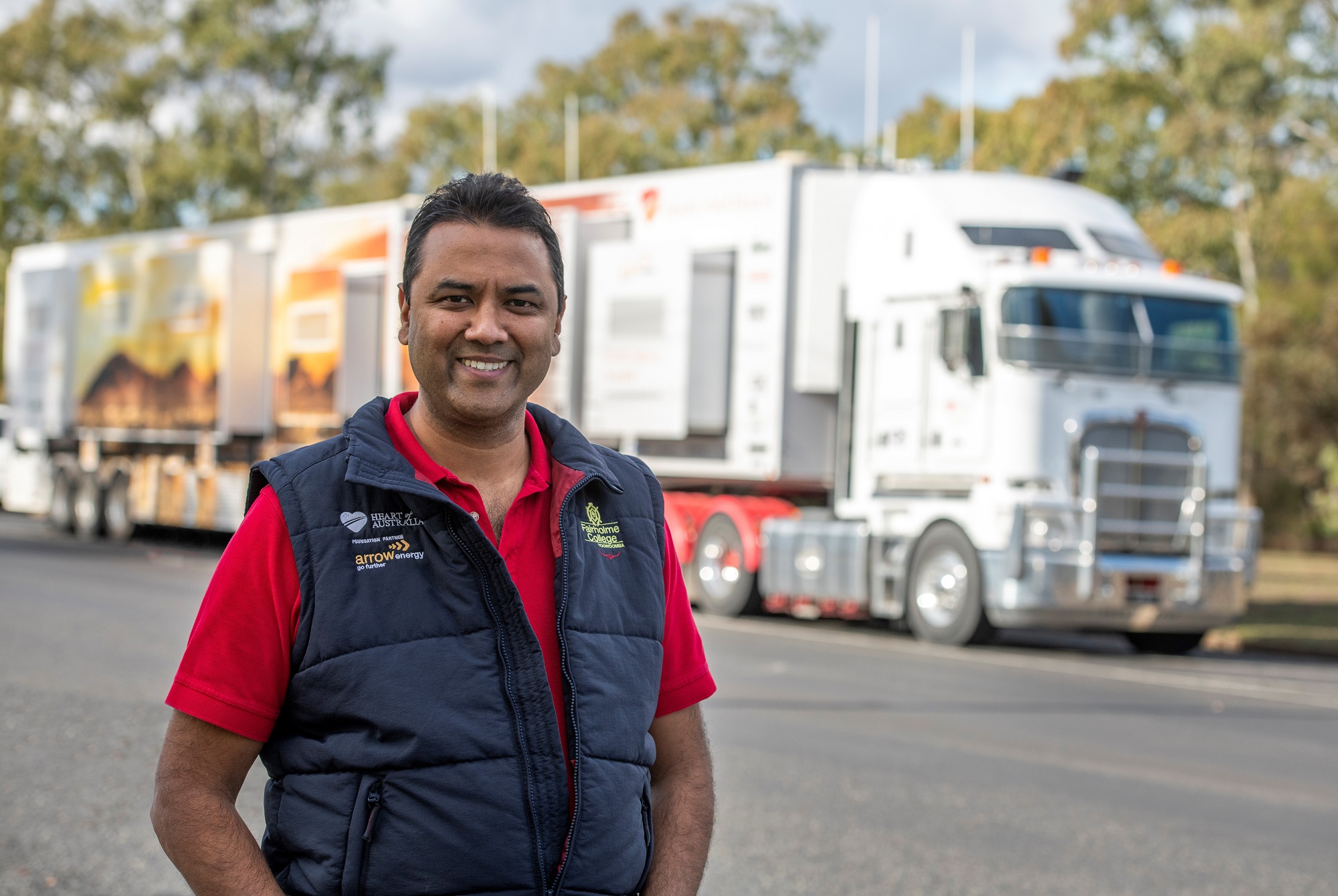 Dr Rolf Gomes