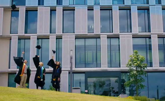 Tertiary-Scholarships-570x350px.webp